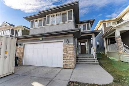 21 Aspen Summit Point SW Calgary, AB T3H 0V9