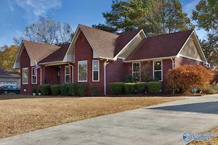 113 Pennhurst Drive Harvest, AL 35749