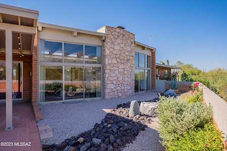 4825 E River Rd Tucson, AZ 85718