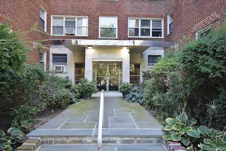 1234 Midland Ave #6D Bronxville, NY 10708