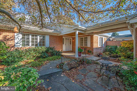 10 Stone Tower Ln Wilmington, DE 19803