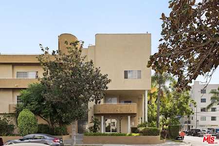 1064 S Shenandoah St #205 Los Angeles, CA 90035