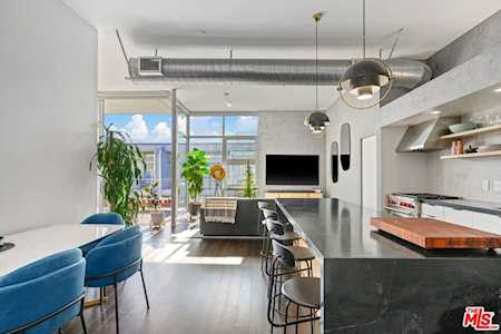 View of The World's Finest Homes | LuxuryProperty.com