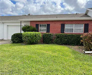 6933 Dog Leg Way Fort Myers, FL 33919