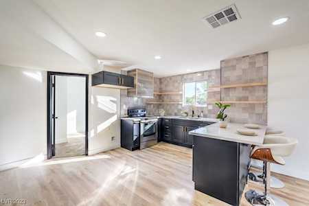 1415 Francis Ave Las Vegas, NV 89104
