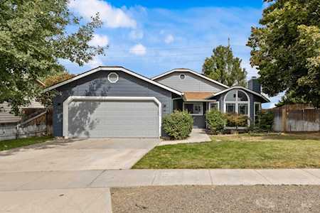1226 Crest Wood Meridian, ID 83642