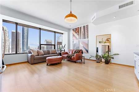 1100 Wilshire Boulevard #2807 Los Angeles, CA 90017