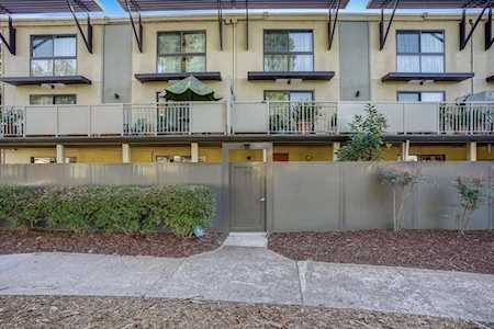 2106 Admiralty Ln Foster City, CA 94404