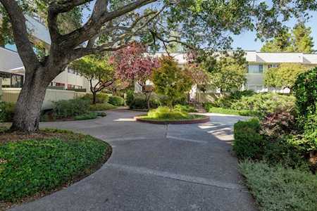 2313 Sharon Rd Menlo Park, CA 94025