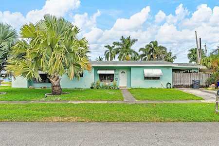 1502 Crest Drive Lake Worth, FL 33461