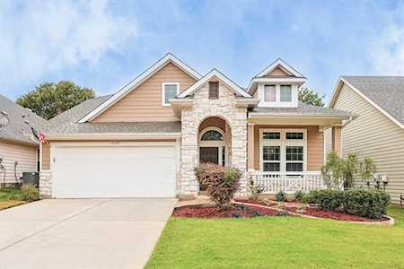 1029 Honeysuckle Grapevine, TX 76051