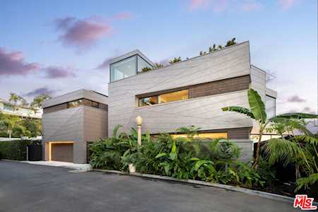 9422 Sierra Mar Dr Los Angeles, CA 90069