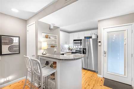 4242 Buena Vista Street #13 Dallas, TX 75205