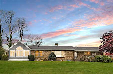 333 Mccorrie Ln Portsmouth, RI 02871