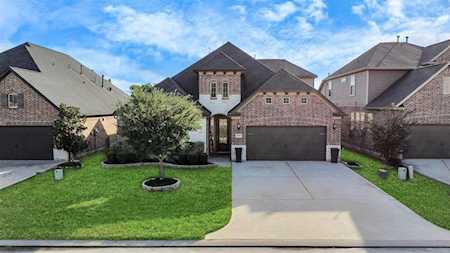 18631 Fairmont Springs Court Cypress, TX 77429