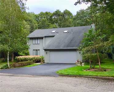 88 Seabreeze Dr North Kingstown, RI 02852
