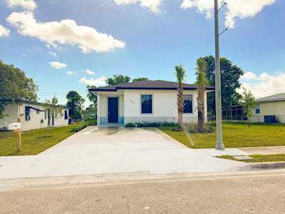 1465 W 31st Street Riviera Beach, FL 33404