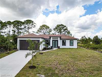742 S Chapman Ave Lehigh Acres, FL 33974
