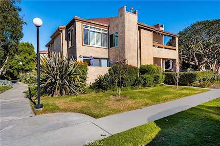 16935 Bluewater Ln Huntington Beach, CA 92649