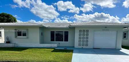 6700 NW 72nd St Tamarac, FL 33321