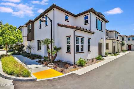 3068 Harrison Ln Simi Valley, CA 93065