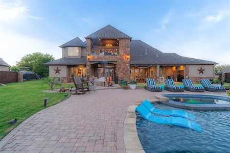 6049 Lakeside Drive Fort Worth, TX 76179