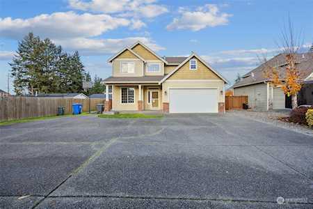 1907 8th Ave SE Puyallup, WA 98372