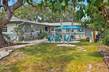 7633 4th Ave N St. Petersburg, FL 33710