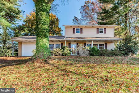 934 Herman Dr Mechanicsburg, PA 17055