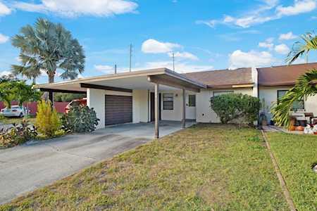 2004 Sunset Grove Ln Clearwater, FL 33765