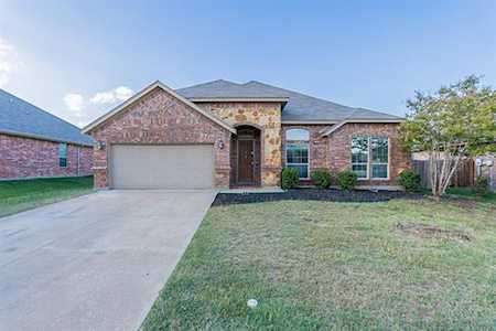 353 Prince John Drive Saginaw, TX 76179
