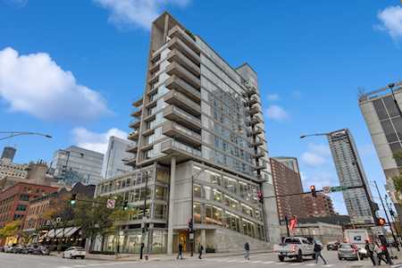 201 W Grand Ave #801 Chicago, IL 60654
