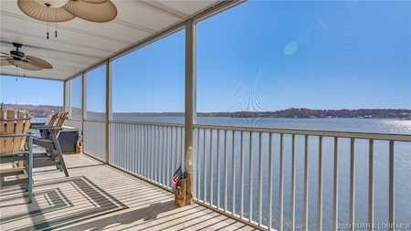 68 Lighthouse Rd Lake Ozark, MO 65049