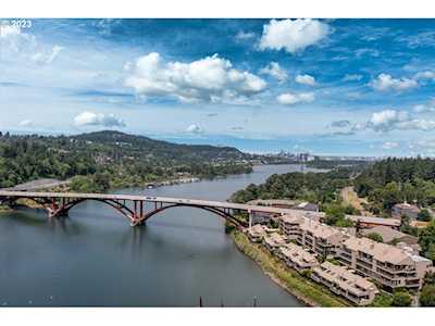 328 SE Spokane ST #4 Portland, OR 97202