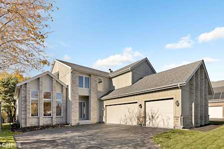2522 Steven Ln Northbrook, IL 60062