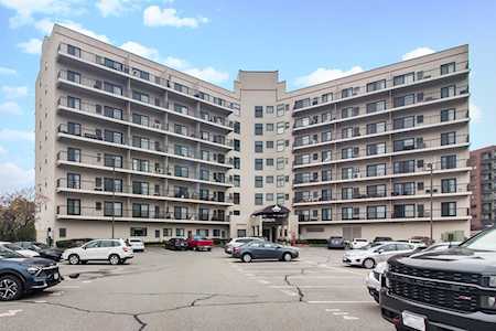133 Commander Shea Blvd #513 Quincy, MA 02171