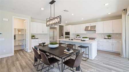 9894 Finch Ave Fountain Valley, CA 92708