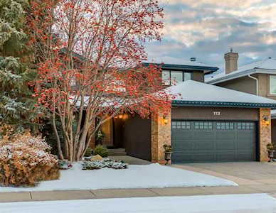 113 Christie Knoll Heights SW Calgary, AB T3H 2S1