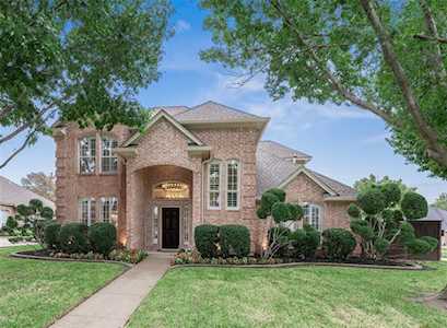 8125 Vine Wood Drive North Richland Hills, TX 76182