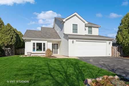 1136 Golden Oaks Parkway Aurora, IL 60506