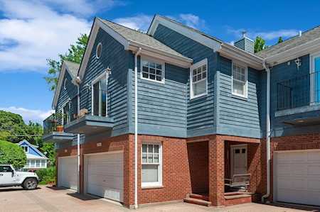 952 Deerfield Rd Highland Park, IL 60035