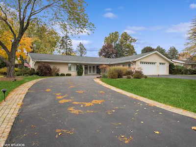 316 S Circle Dr Palatine, IL 60067