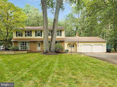118 Christopher Mill Rd Medford, NJ 08055