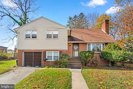 6686 Collinsdale Rd Parkville, MD 21234