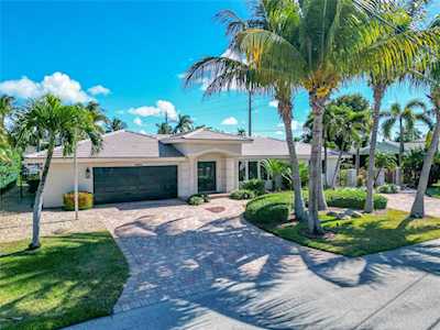 3900 NE 24th Ave Lighthouse Point, FL 33064