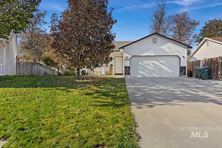549 N Shady Grove Way Kuna, ID 83634