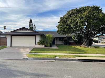 2811 Lorenzo Ave Costa Mesa, CA 92626