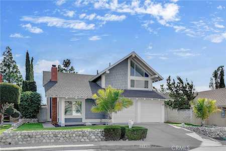 22406 Goldrush Lake Forest, CA 92630