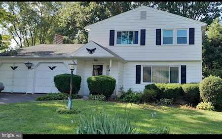 54 Old Pioneer Rd Camp Hill, PA 17011