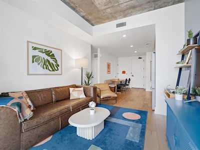 48 East Ave #1803 Austin, TX 78701